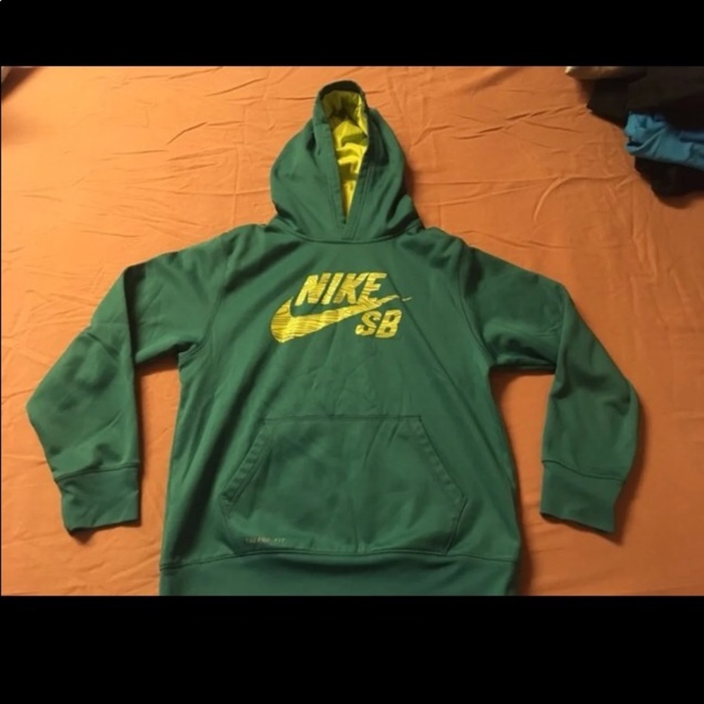 Youth Nike hoodie sweater
